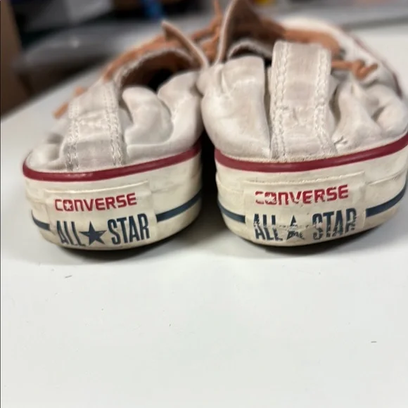 Converse Off-White Low-Top Sneakers with Red Trim - Picture 5 of 7